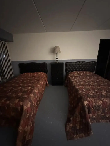 J-E Hotel & Suites