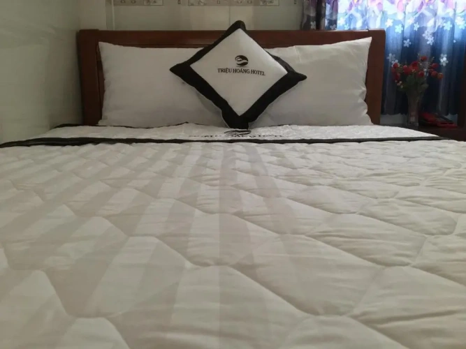 Standard Double room with partial sea view