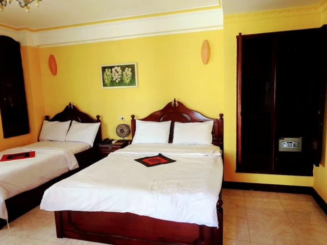 Standard Twin room with balcony