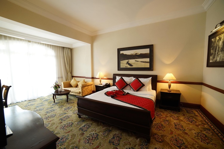Deluxe Suite with balcony and with view