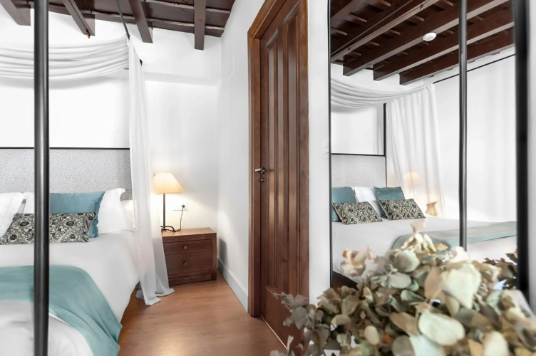 Hotel Mercader de Sedas