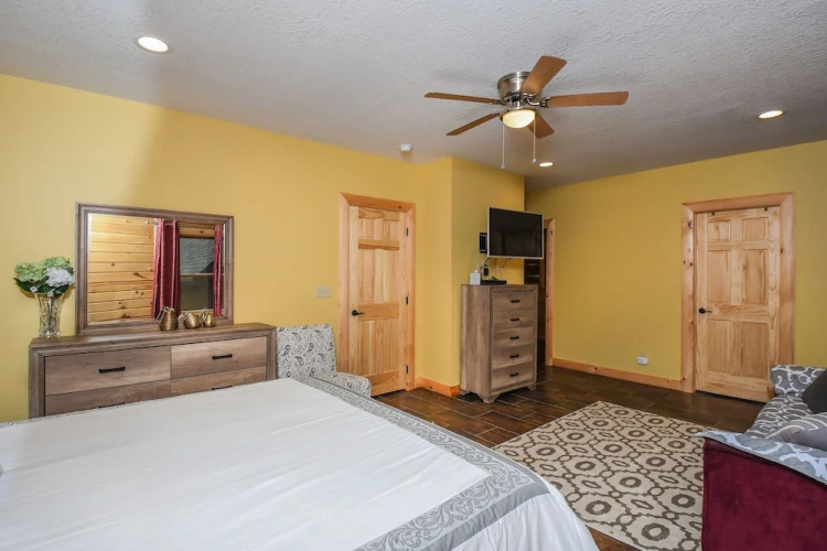 Sheba Snow 5 Bedroom House