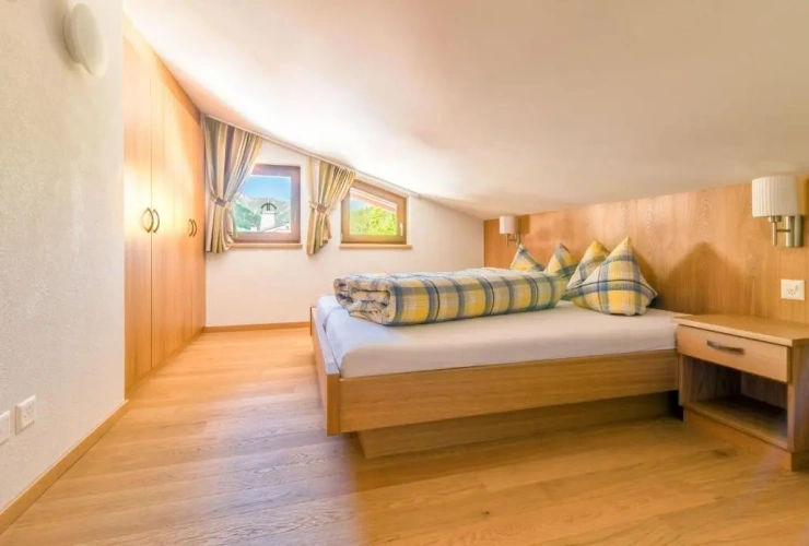 2 Bedrooms Apartment