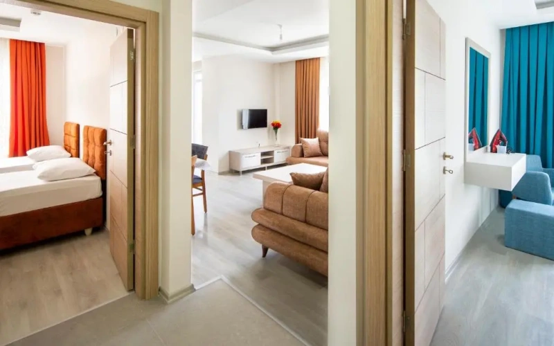2 Bedrooms Apartment