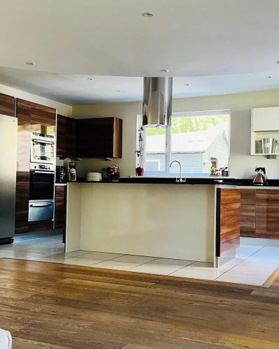 4-bed Seaside Dream House - Sleeps 8 & Parking