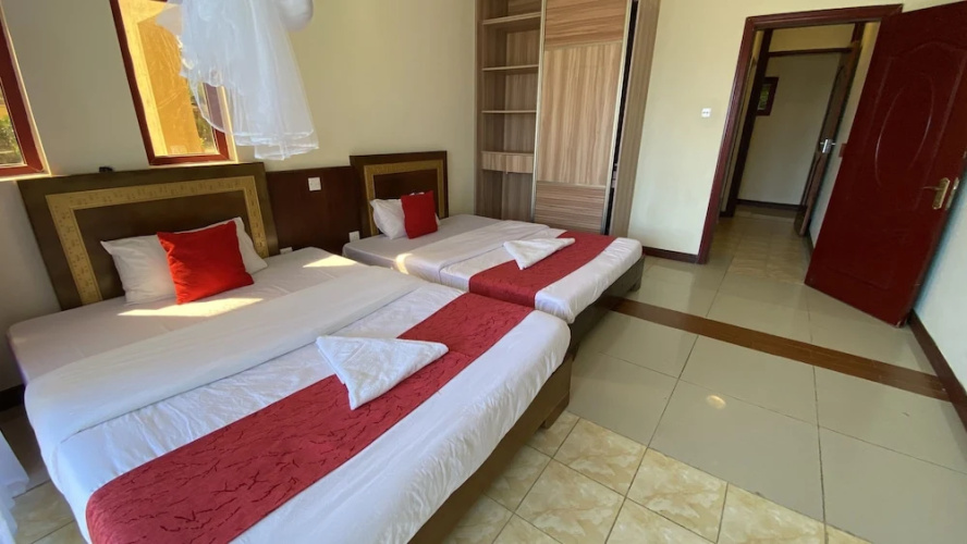 Lux Suites Eden Seafront Apartments
