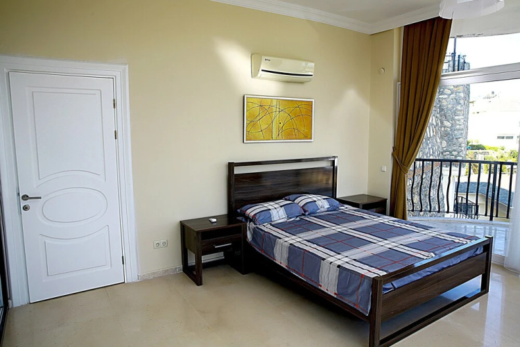 5 Bedroom Villa With Private Pool