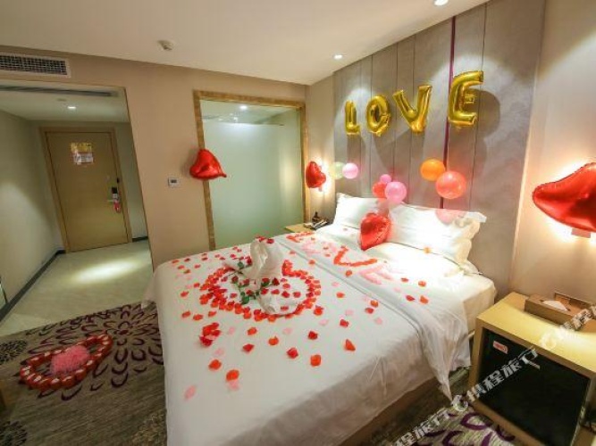 Premier room