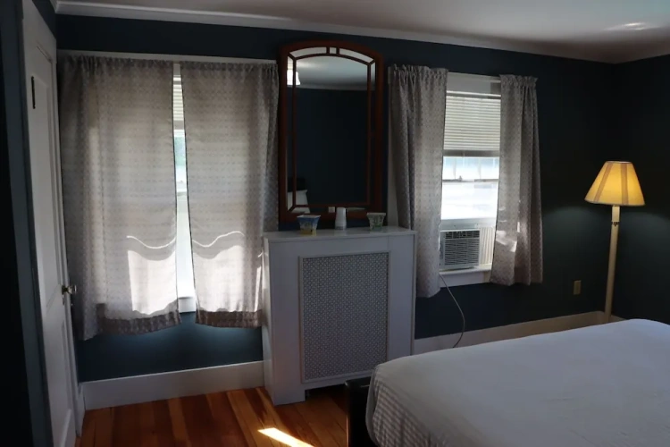 4 Bedrooms Family Cottage