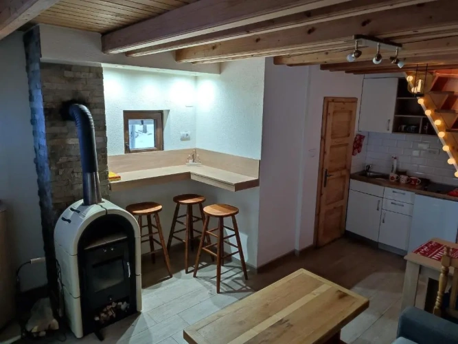 2 Bedrooms Chalet