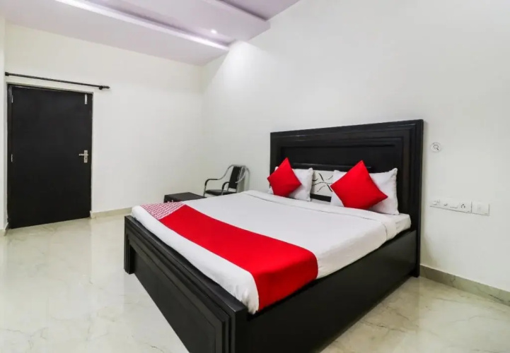 Raj Villa By OYO Rooms
