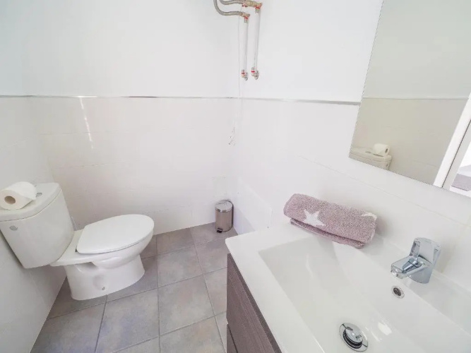 Apartamento Piscina Muro