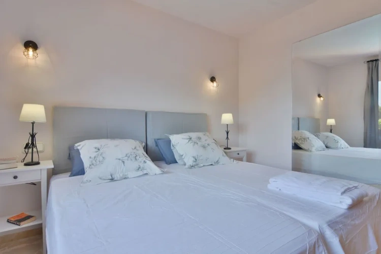6 Bedrooms Cottage