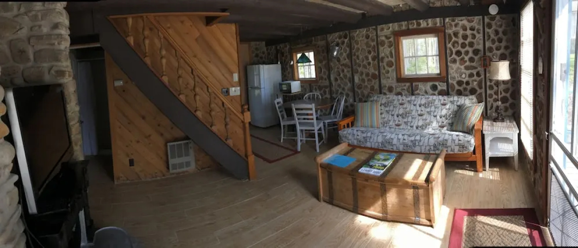 Harbor Light Inn