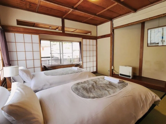 Economy Twin room with mountain view