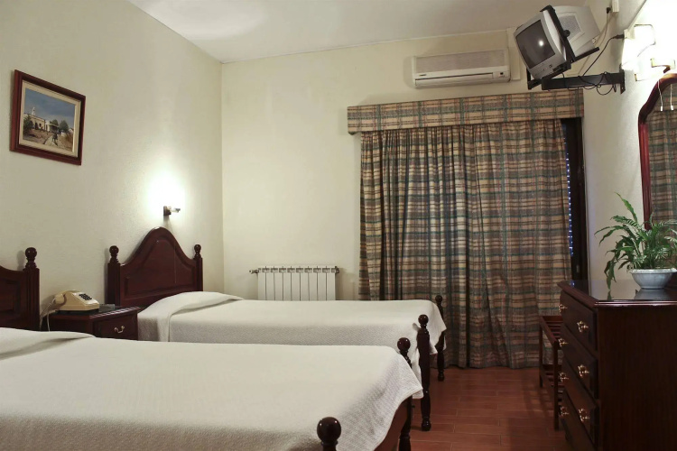 Hotel Aeromar