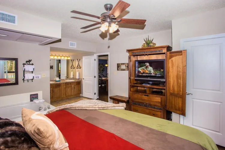Cedar Lodge 105