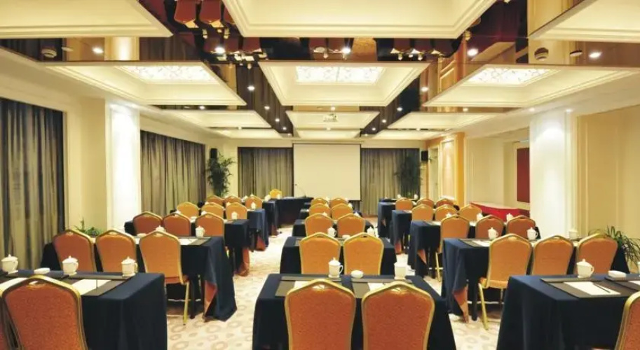 Pacific Grand Hotel