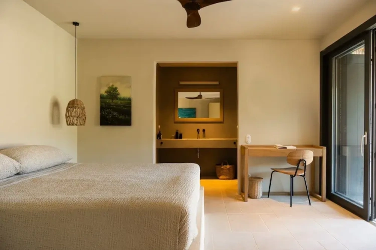 Suite with balcony