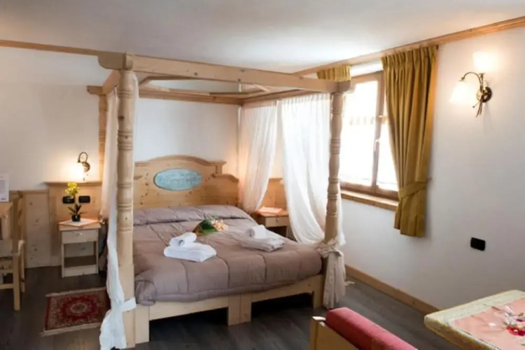 Albergo 2000