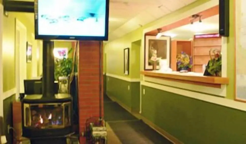 Woodland Motor Inn