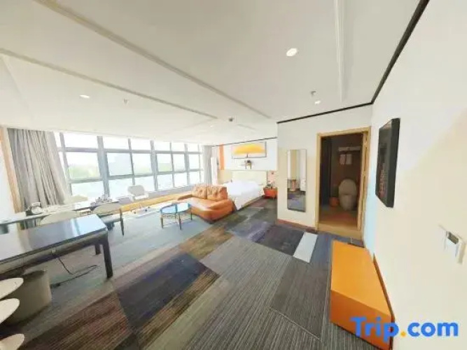One Plus One Business Hotel