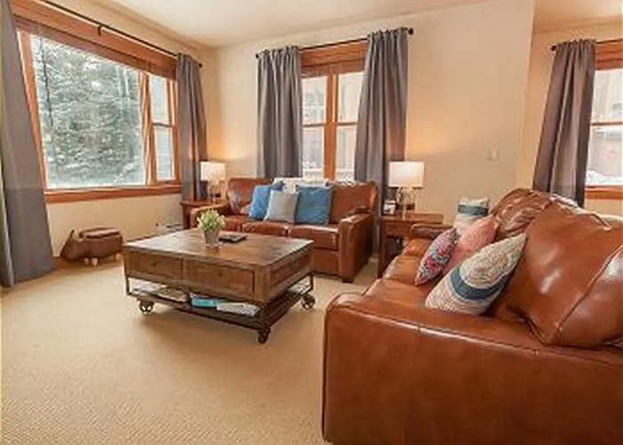 Red Hawk Townhome #2327 by Summit County Mountain Retreats