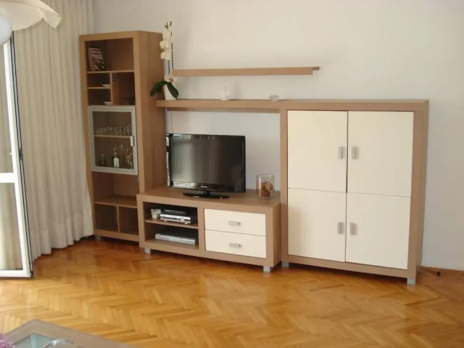 3 Bedrooms Apartment