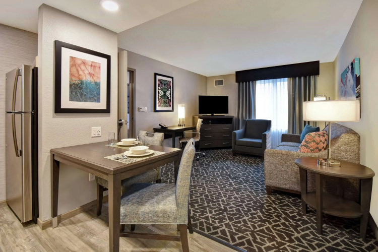 Homewood Suites by Hilton Edgewater