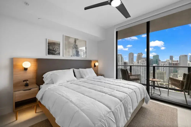 Elegant Studio with Panoramic City Views