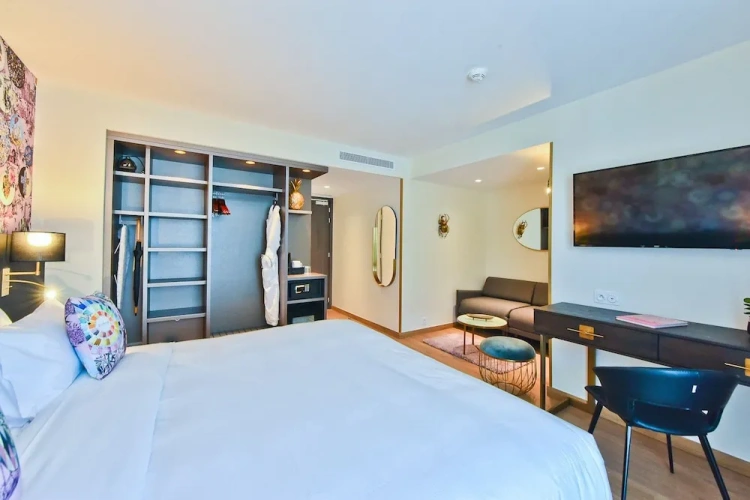 Premium Double room with balcony and with city view