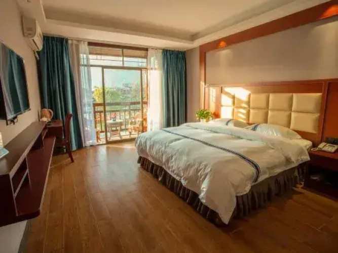 Green Hotel