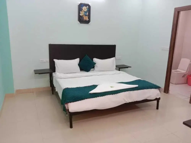 Hotel Soho Sector 51 Noida