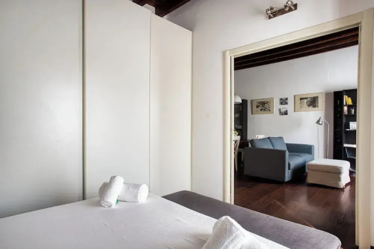 Cosy 1BR flat near Park