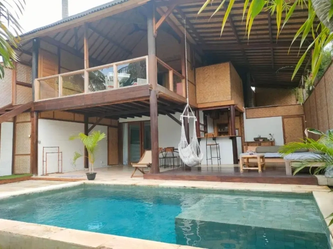 2 Bedrooms Villa