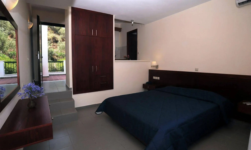 Nikolaos House