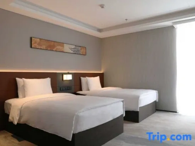 2 Bedrooms Triple Family Suite