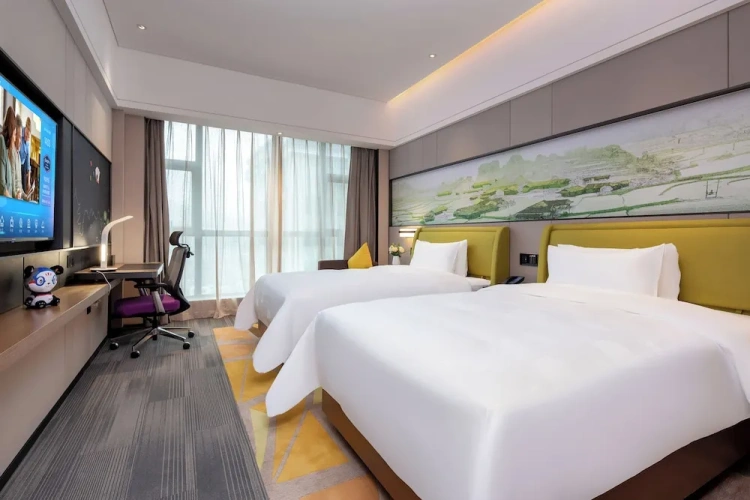 Superior Quadruple room with courtyard view