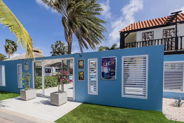 Van Gogh Inn Aruba