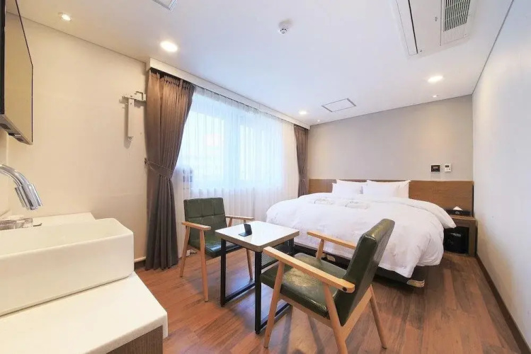 Anyang CNC Hotel