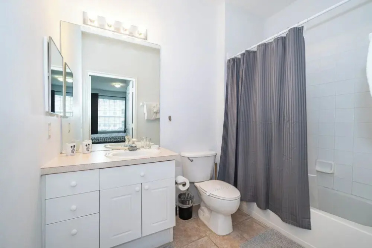 2307 Silver Palm Dr