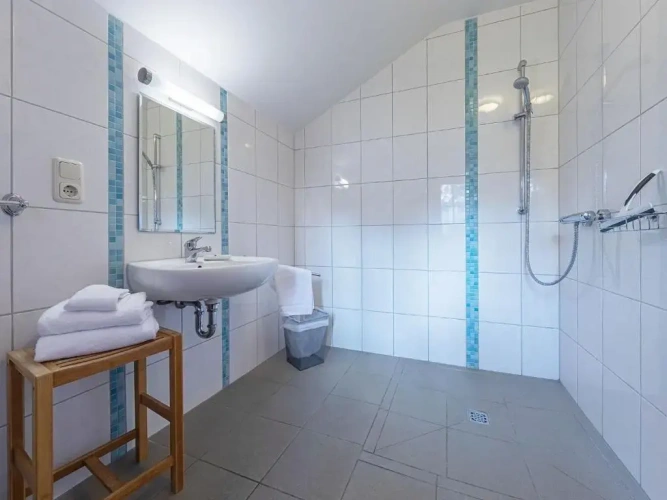 3 Bedrooms Cottage