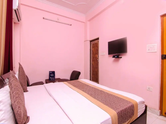 OYO 7441 Gomti Nagar
