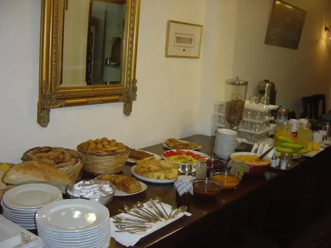 Porto Lourbas Hotel