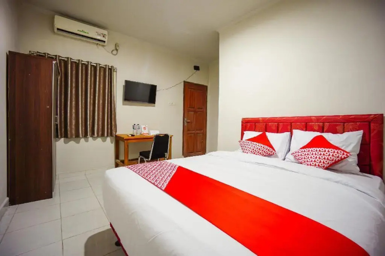 Oyo 1545 Bs Residence