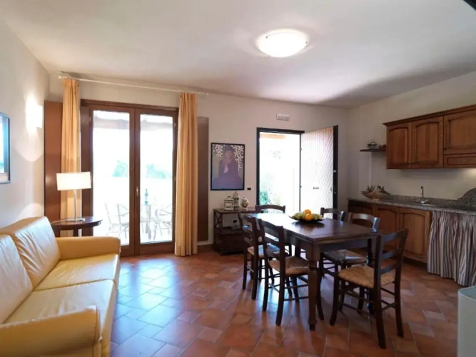 2 Bedrooms Apartment