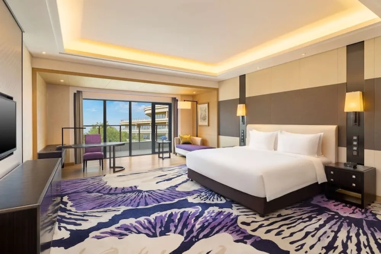 Deluxe Double room with balcony and with garden view