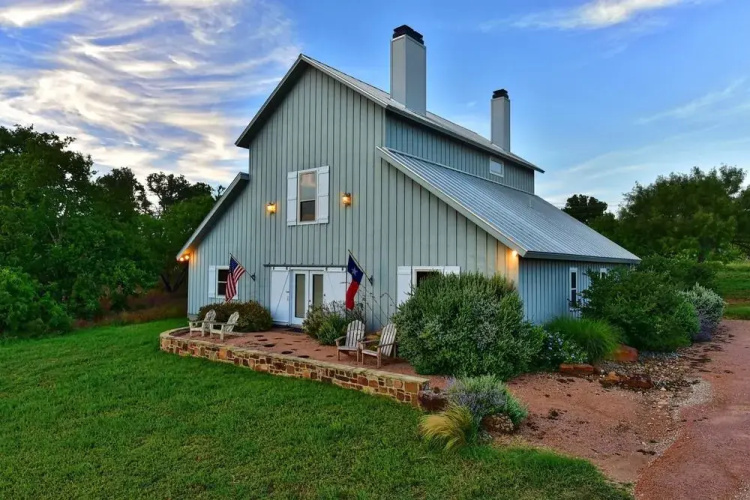 Lazy T Bed and Breakfast