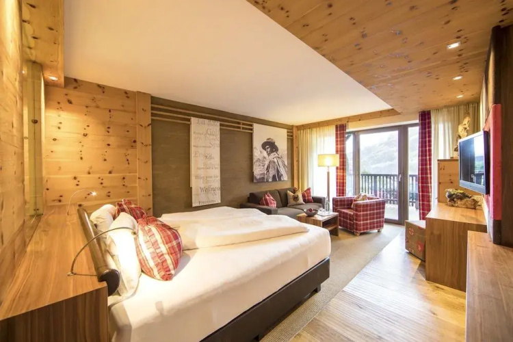 Andreus Resorts