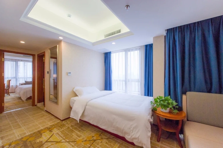 Economy Suite